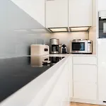 아파트 Allegra *