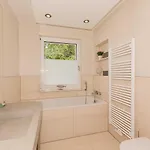 Allegra 아파트